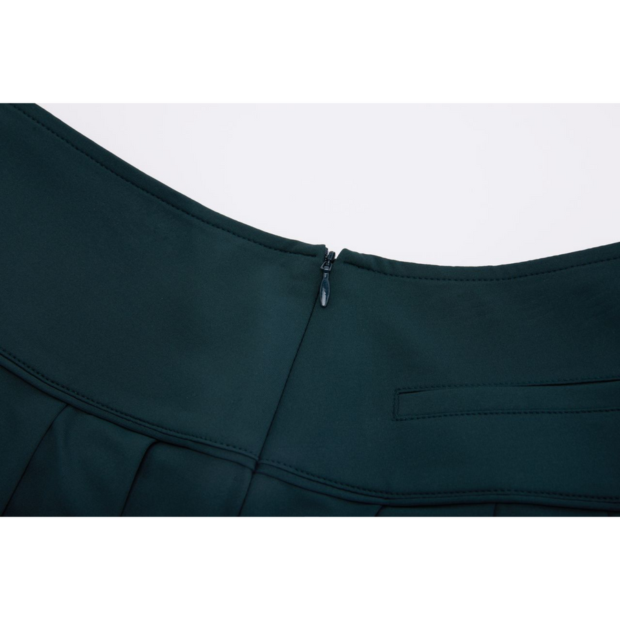 WIDE PERFORMANCE PLEATED SKIRT