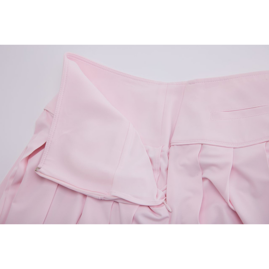 WIDE PERFORMANCE PLEATED SKIRT