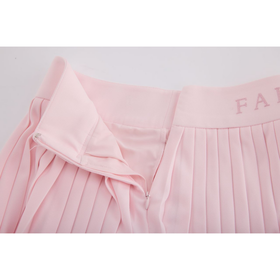 PERFORMANCE PLEATED SKIRT