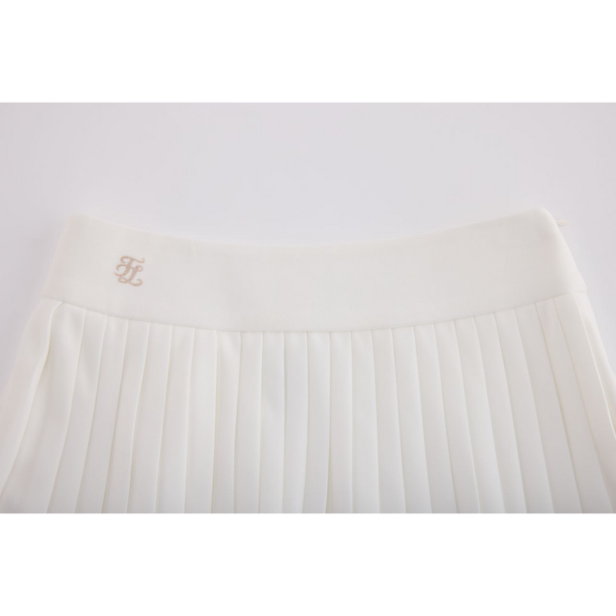 PERFORMANCE PLEATED SKIRT