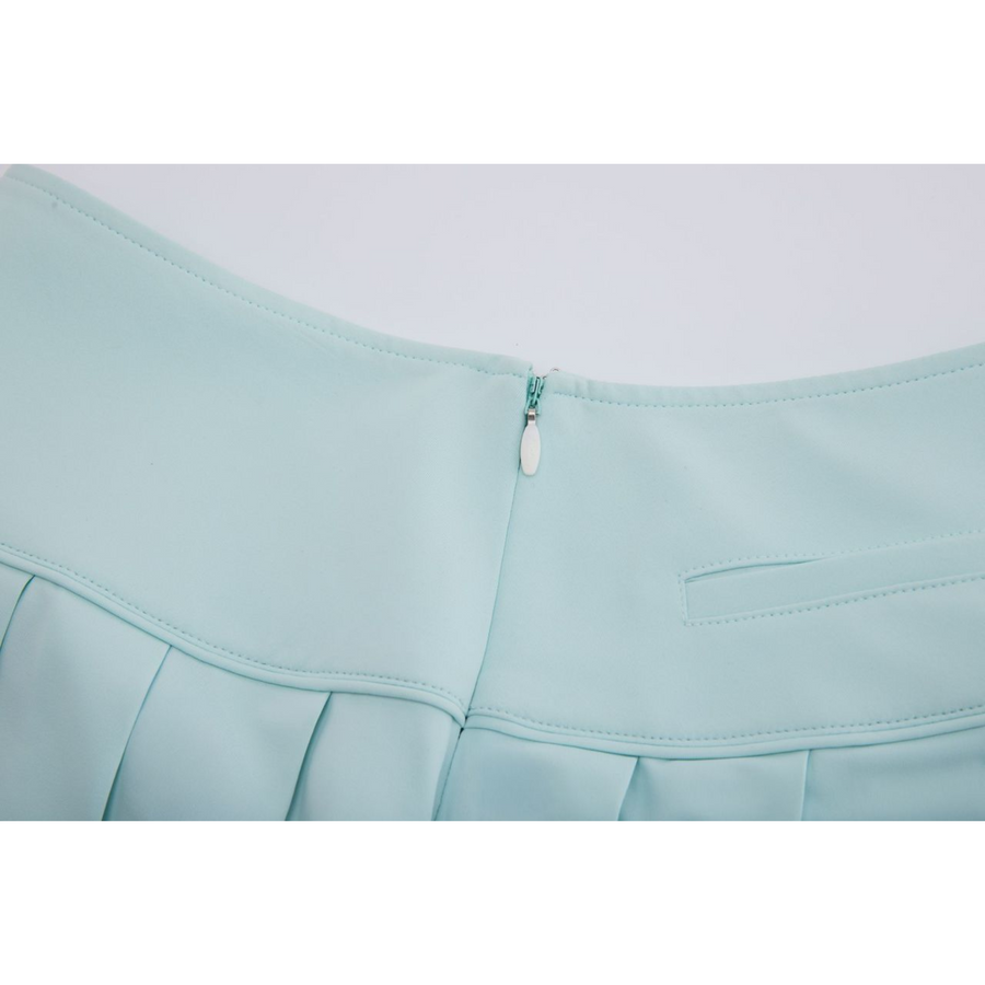 WIDE PERFORMANCE PLEATED SKIRT