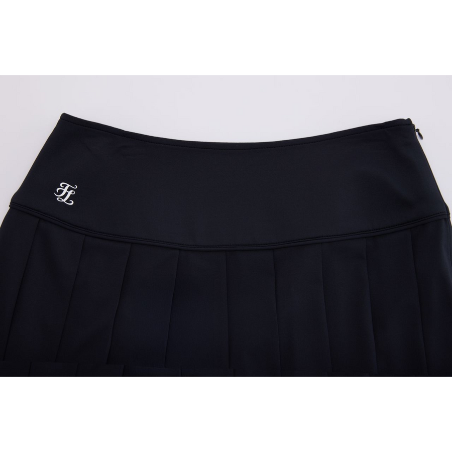 WIDE PERFORMANCE PLEATED SKIRT