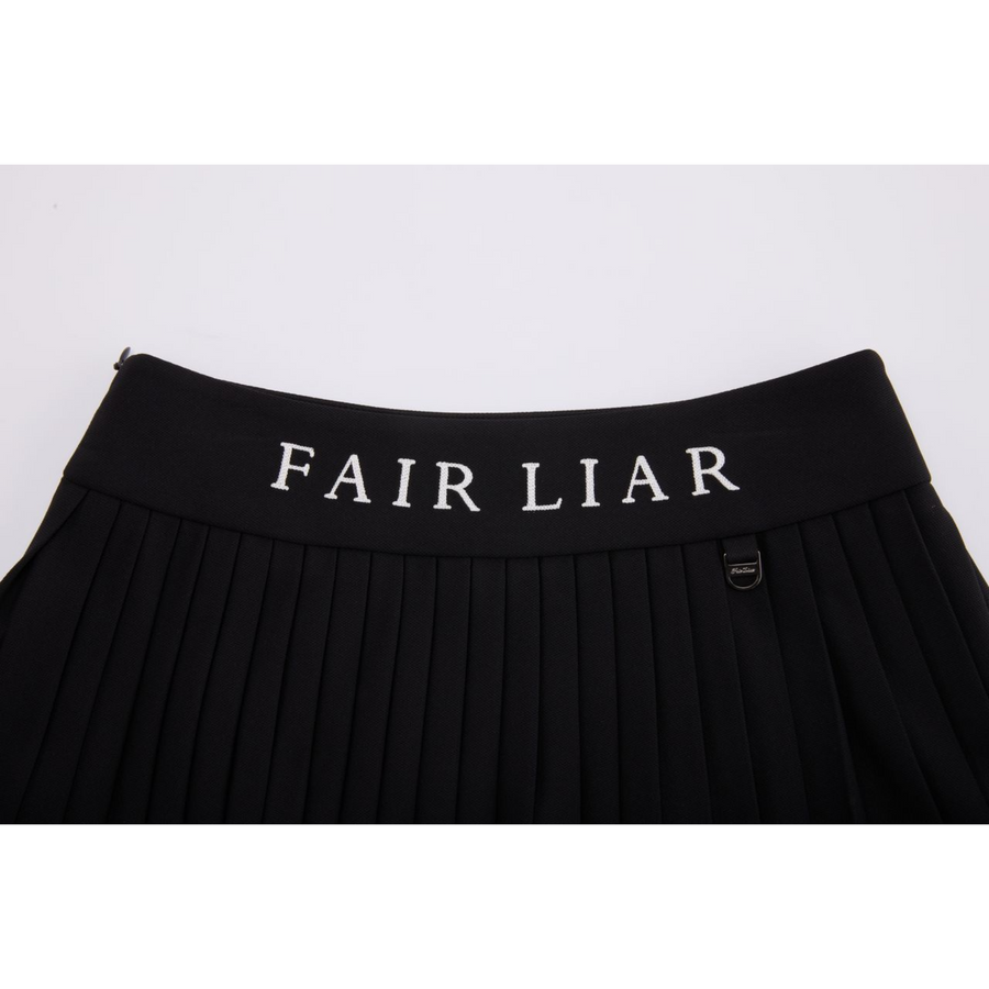 PERFORMANCE PLEATED SKIRT
