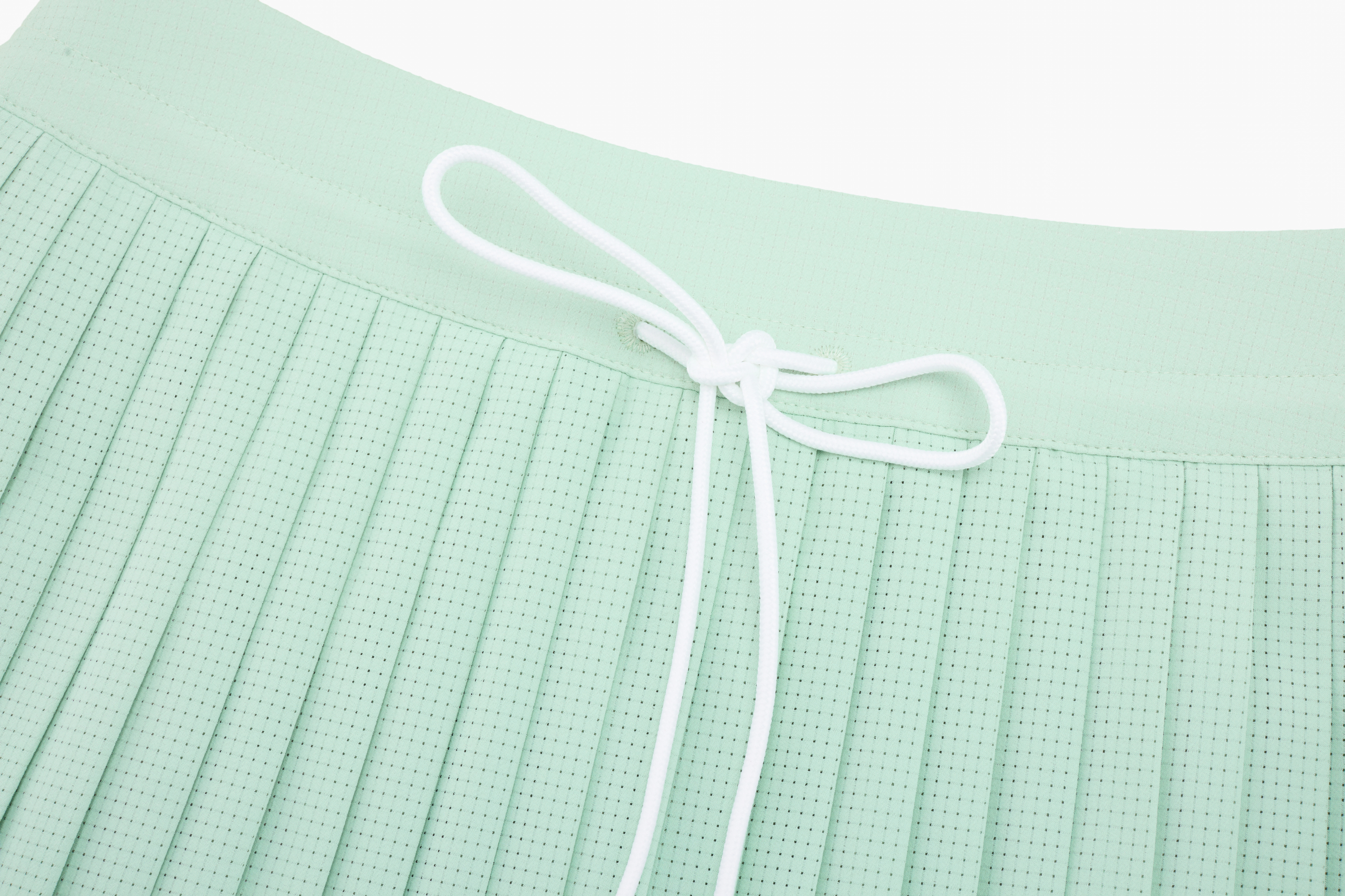 MAGIC LIP STRING PLEATED SKIRT