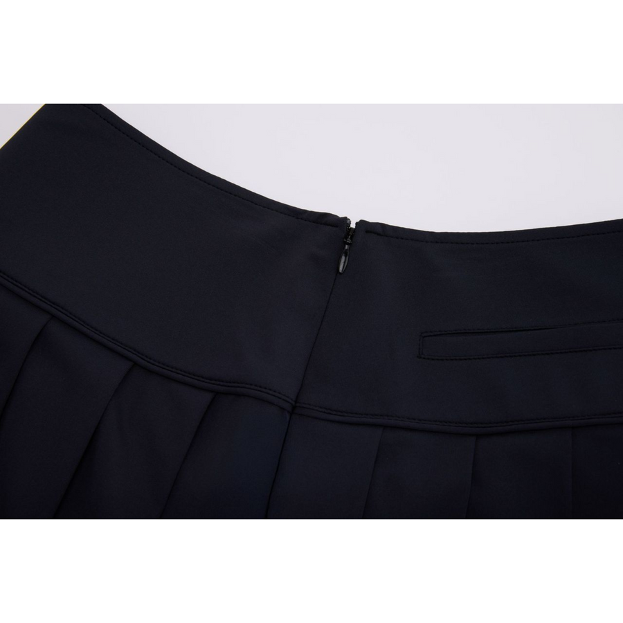WIDE PERFORMANCE PLEATED SKIRT