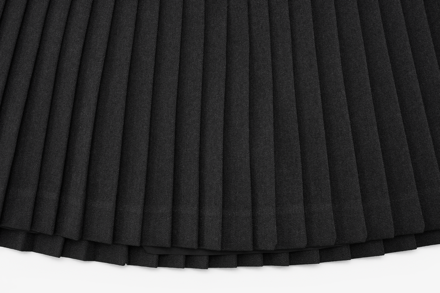 PEARL LOGO FLARED PLEATS SKIRT