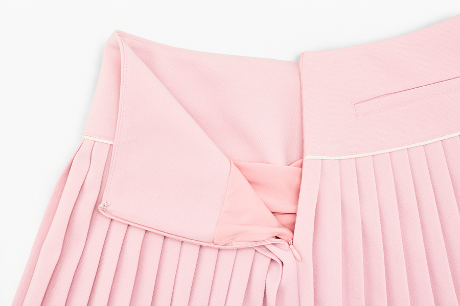 PEARL LOGO FLARED PLEATS SKIRT