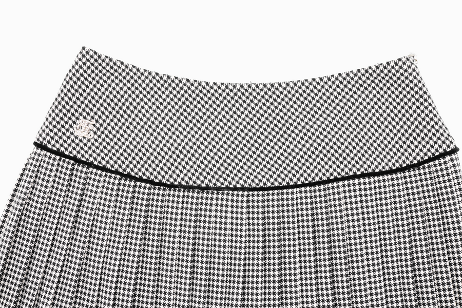 CRYSTAL LOGO FLARED PLEATS SKIRT