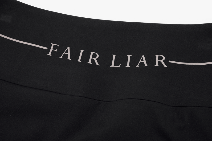 CUT SLIM FIT SKIRT