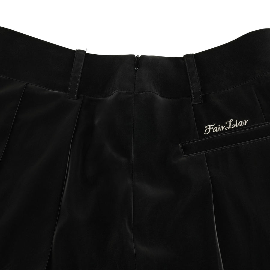GLOSSY LACE PLEATED SKIRT