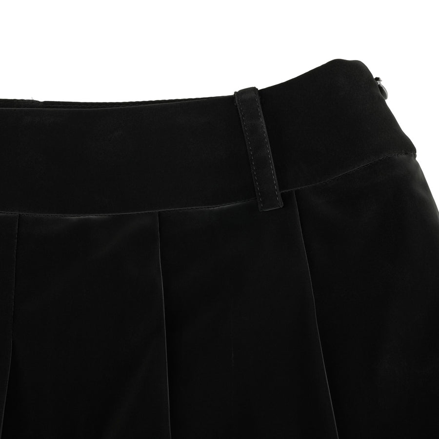 GLOSSY LACE PLEATED SKIRT
