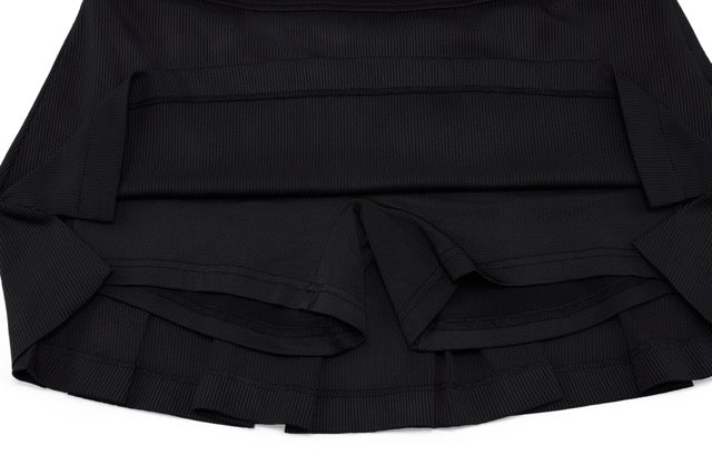 RIB BACK PLEATED SKIRT