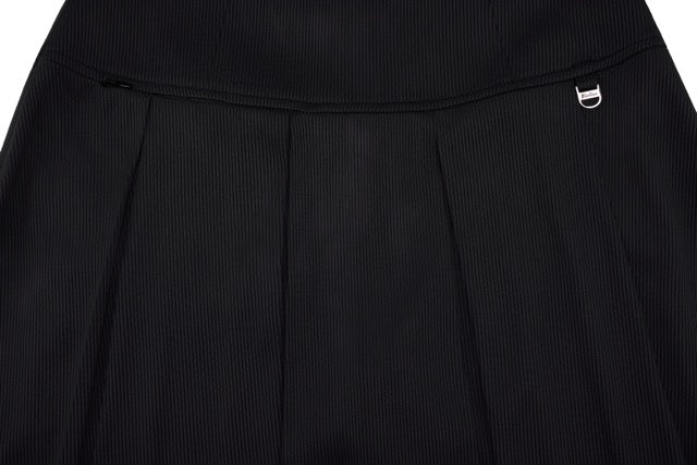RIB BACK PLEATED SKIRT