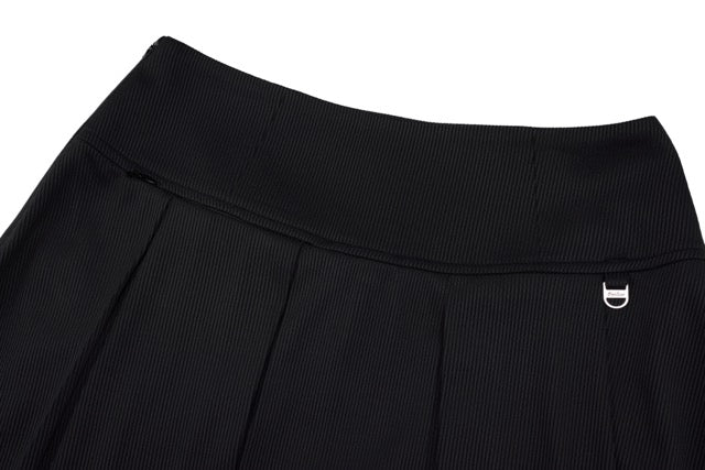 RIB BACK PLEATED SKIRT