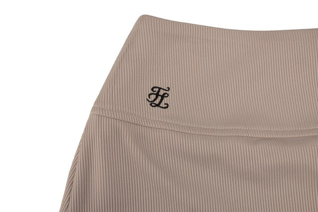 RIB BACK PLEATED SKIRT