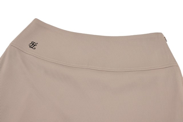 RIB BACK PLEATED SKIRT